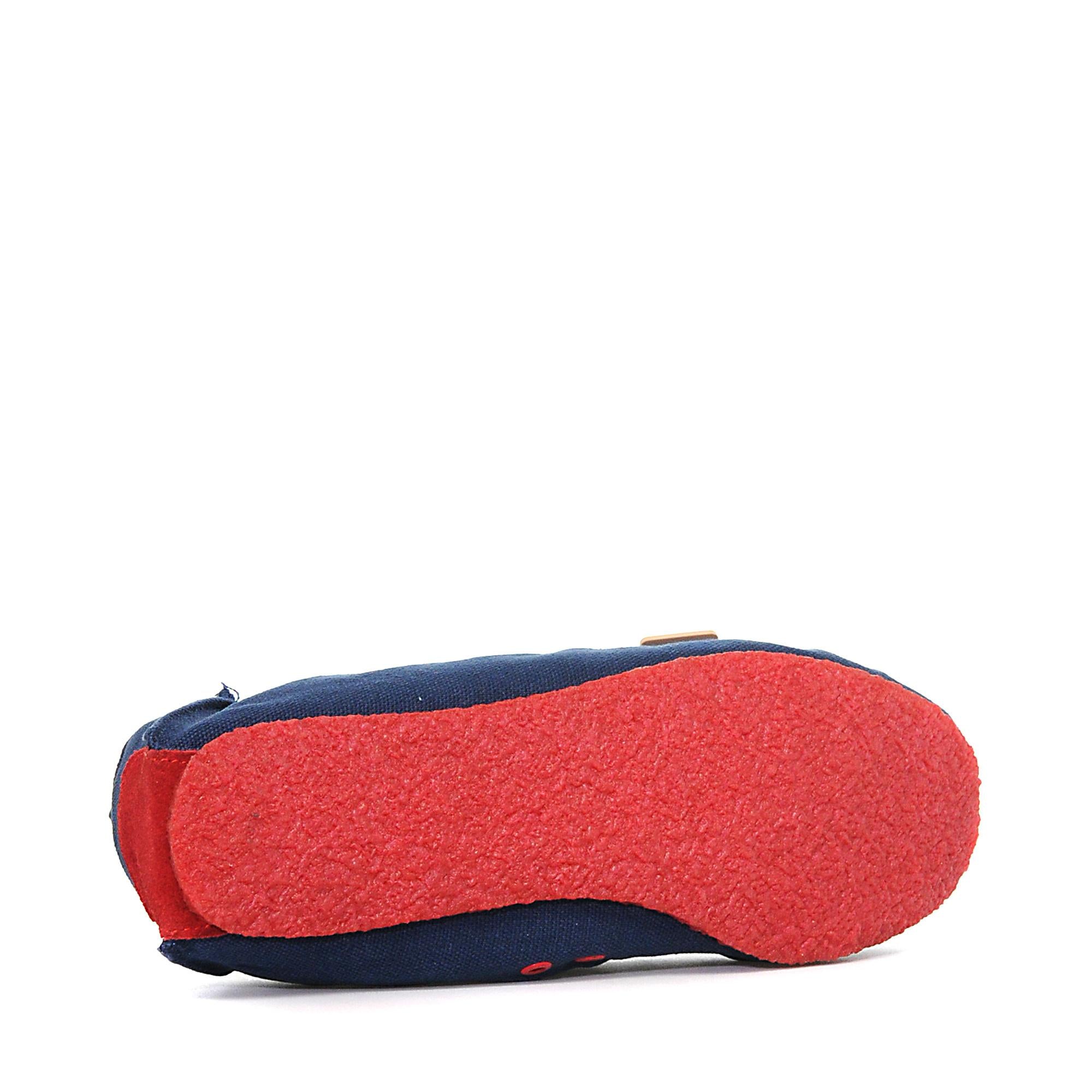 Women’s Classic Canvas Shoe