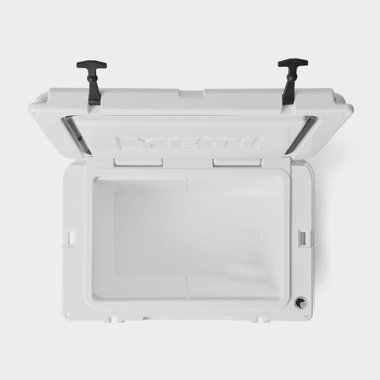 Tundra® Cool Box 35L