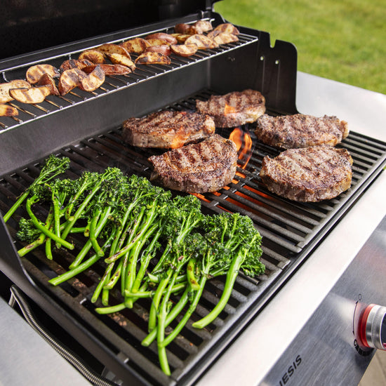 Genesis E-315 Gas Barbecue