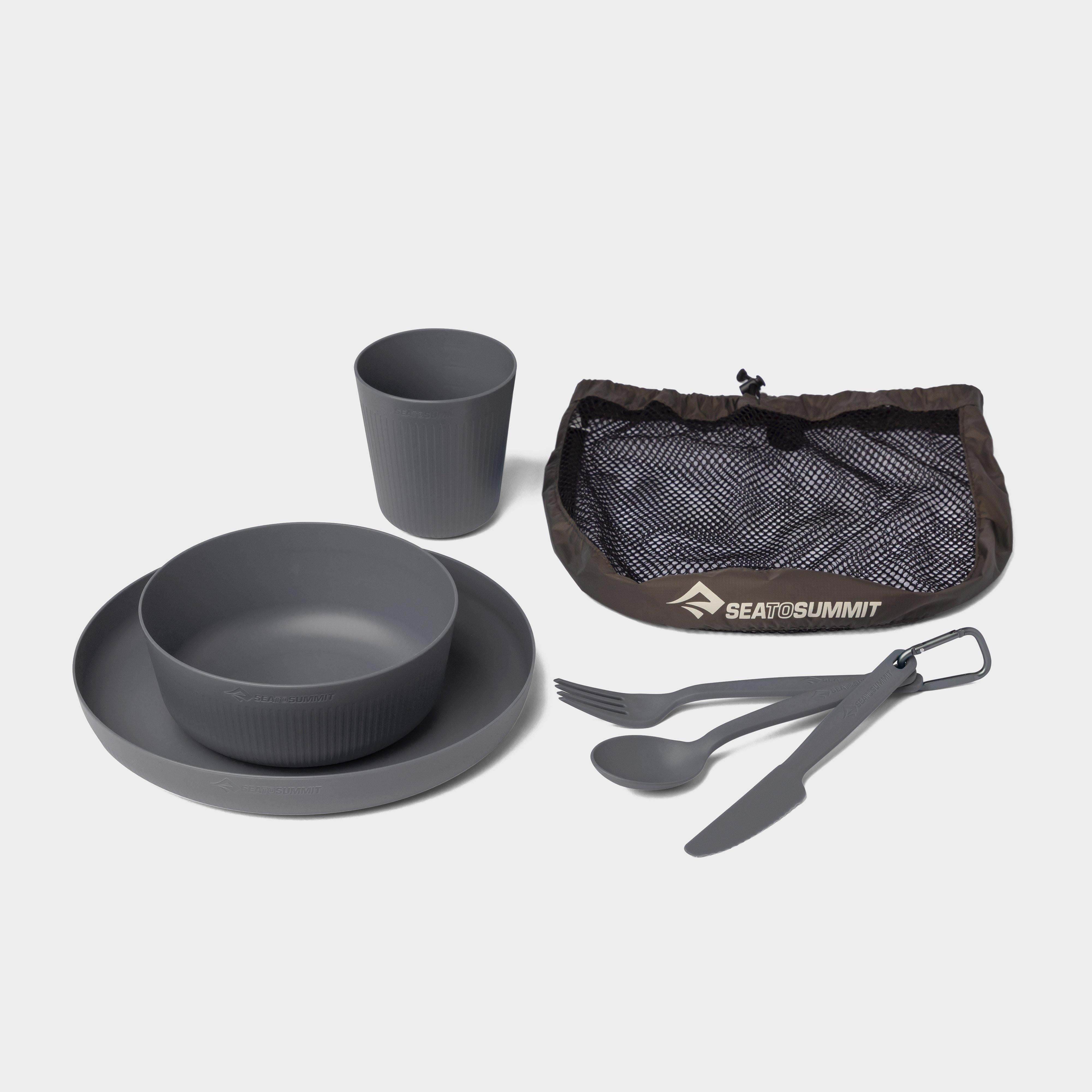 6 piece Dinnerware Set