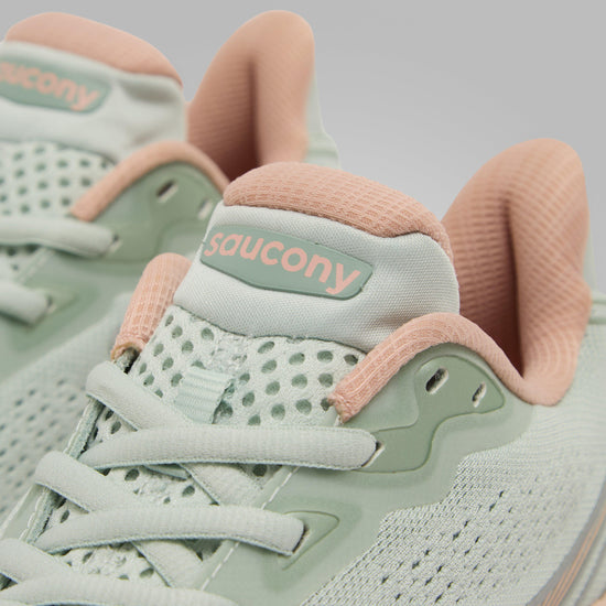 Women’s Triumph 23 Running Shoe