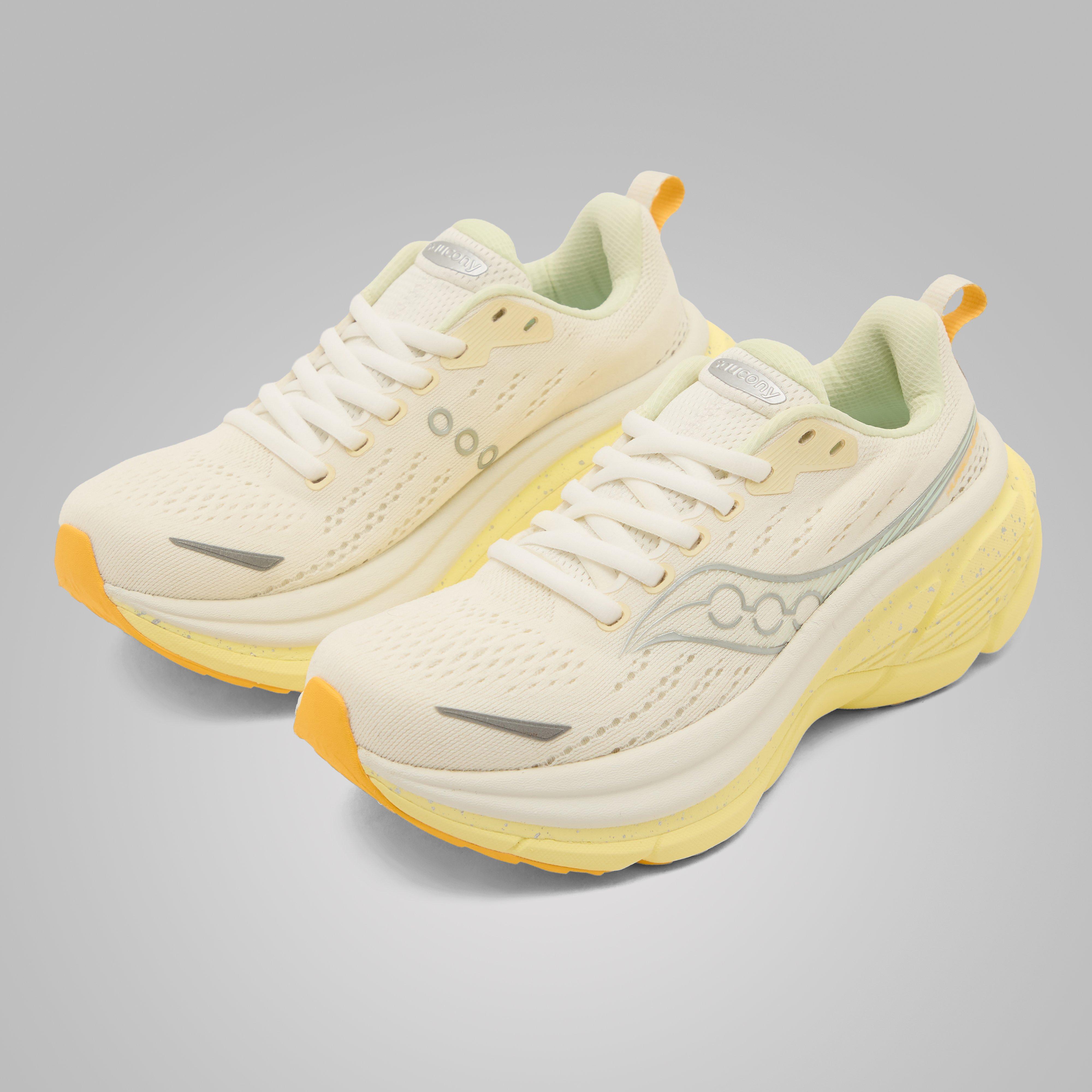 Women's Hurricane 25 Running Shoes