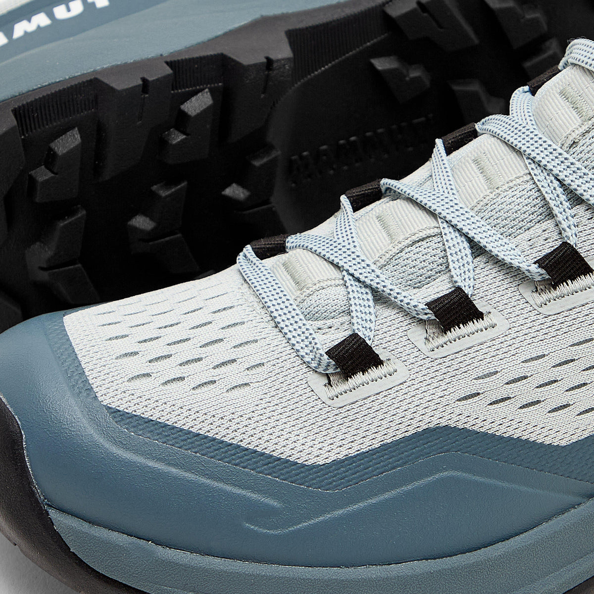 Women’s Sertig III Low Walking Shoes