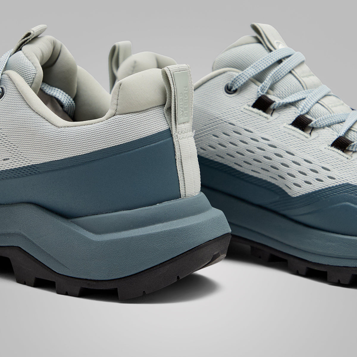 Women’s Sertig III Low Walking Shoes