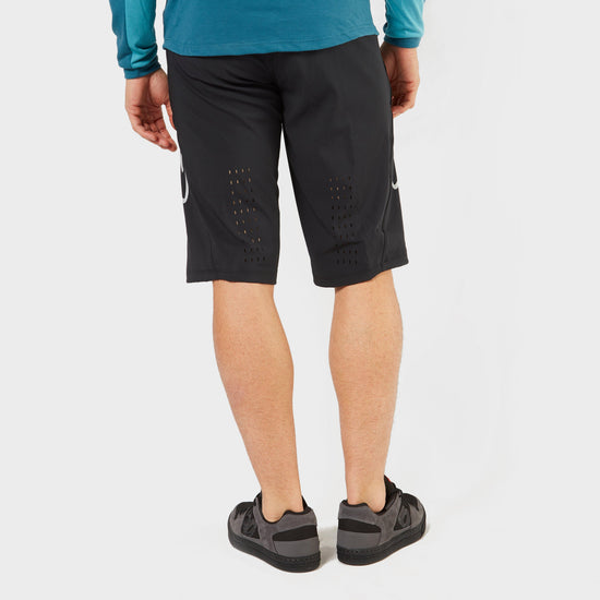 Men's Defend Shorts