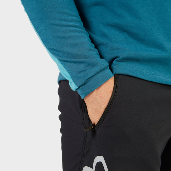Men's Defend Shorts