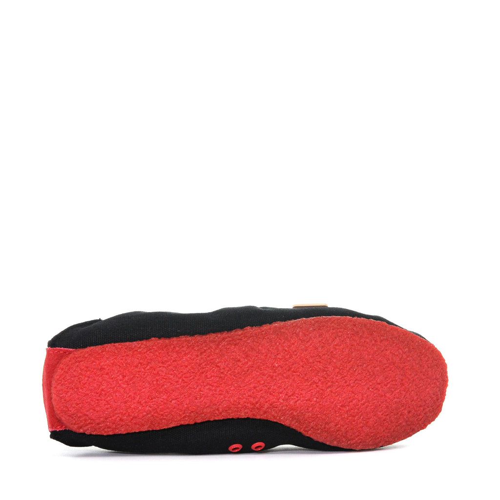 Women’s Classic Canvas Shoe