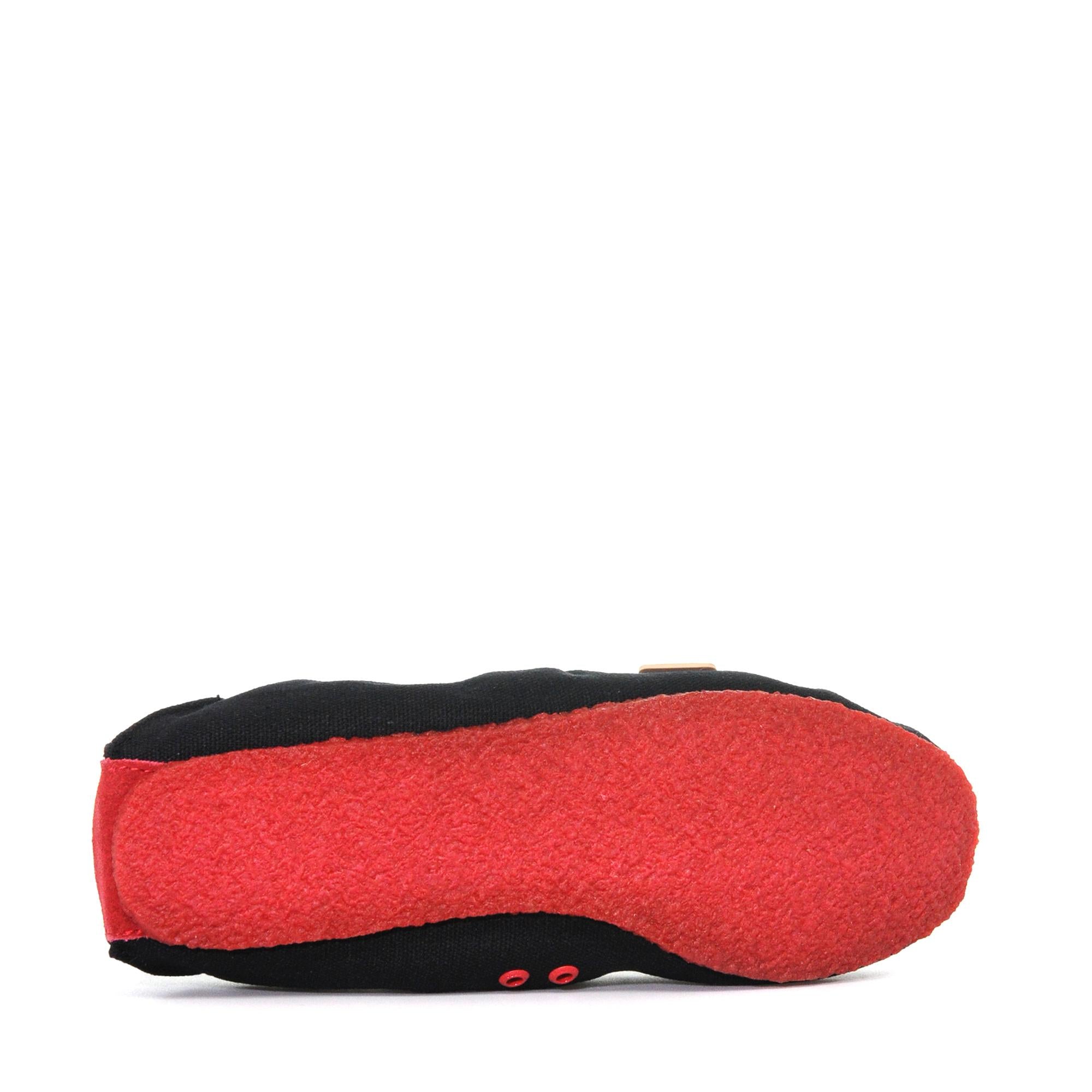 Women’s Classic Canvas Shoe