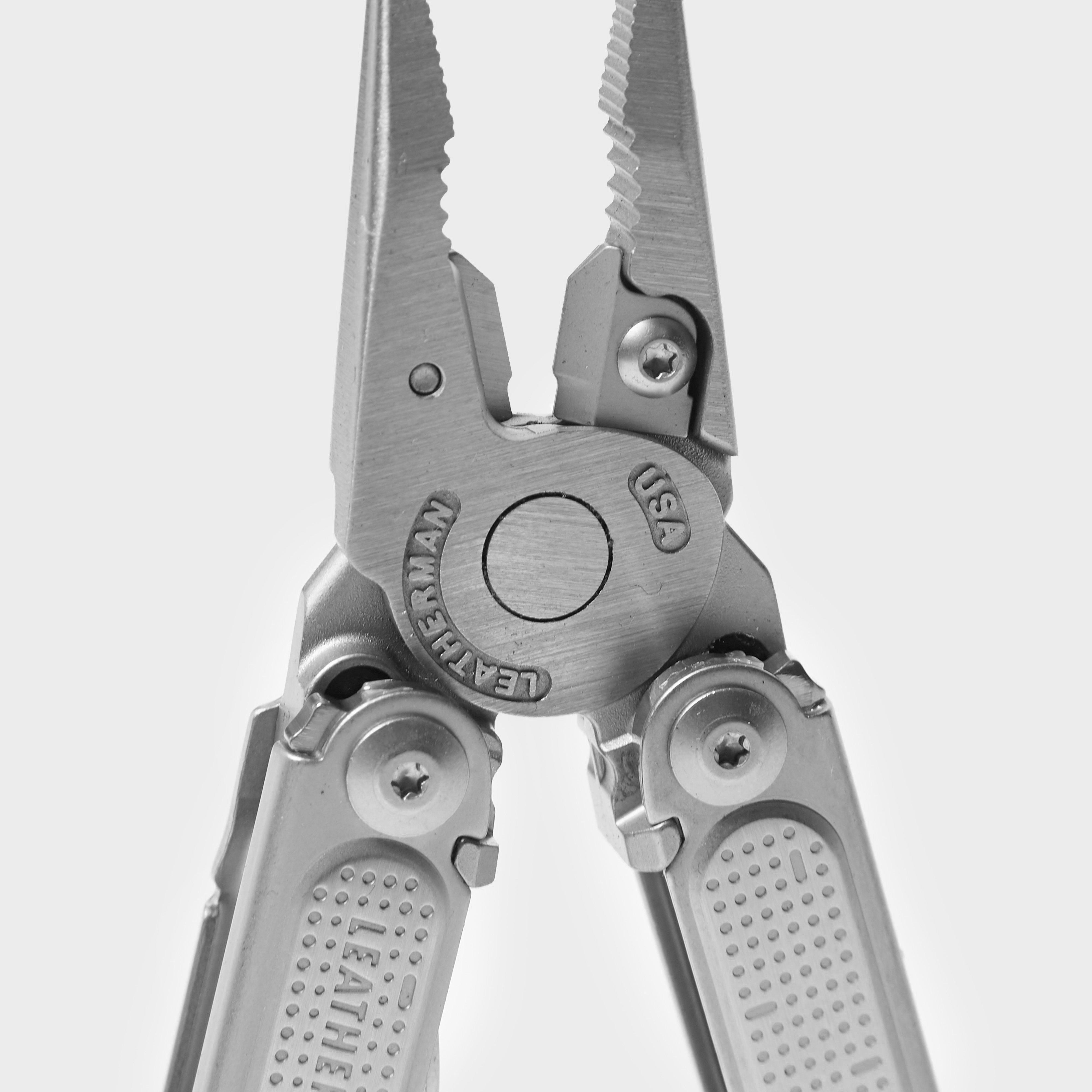 Free™ P2 Multi-Tool