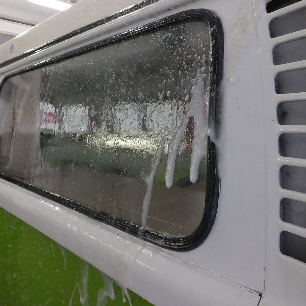 Caravan and Motorhome Cleaner 1L