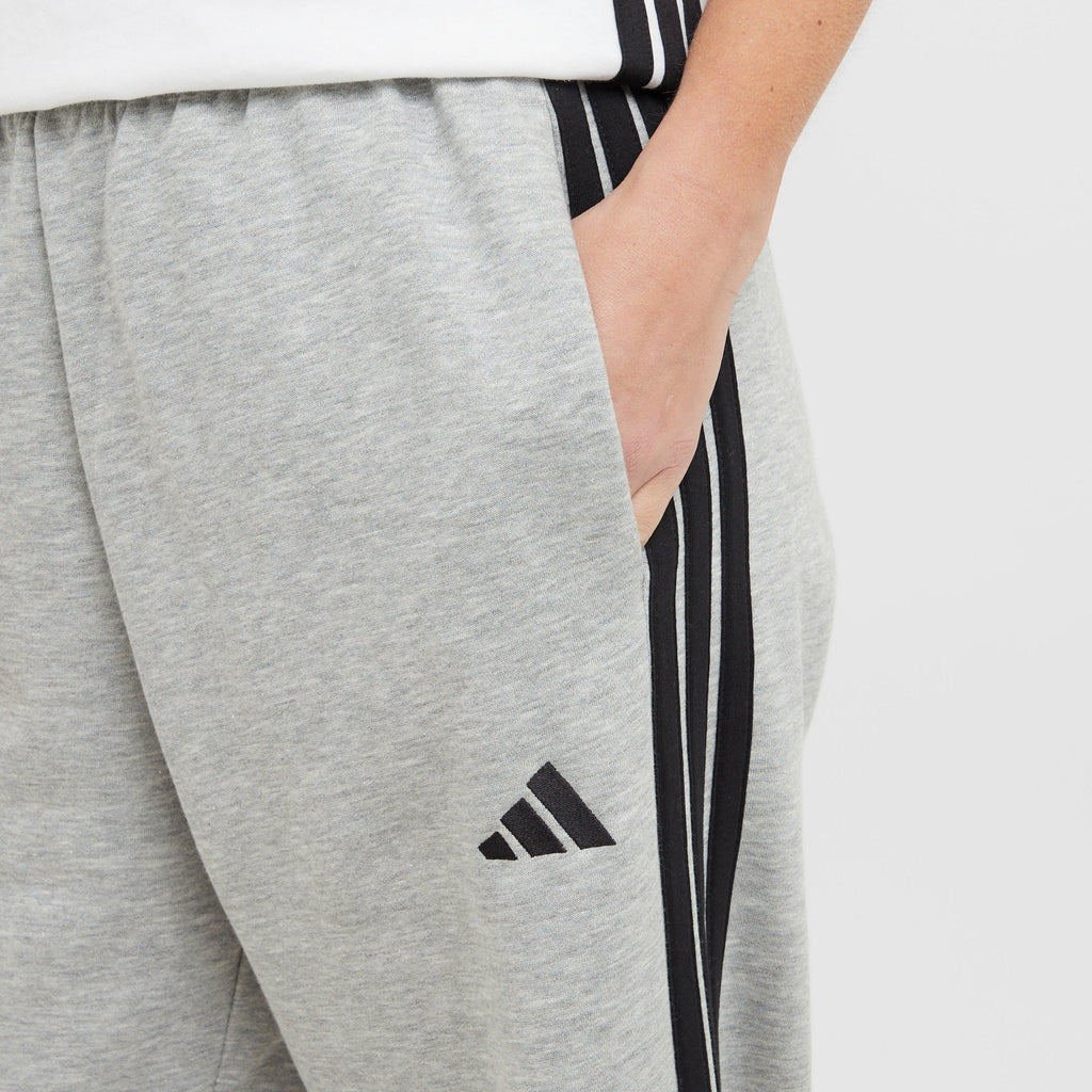 Women’s Essentials 3-Stripes Open-Hem Fleece Pants
