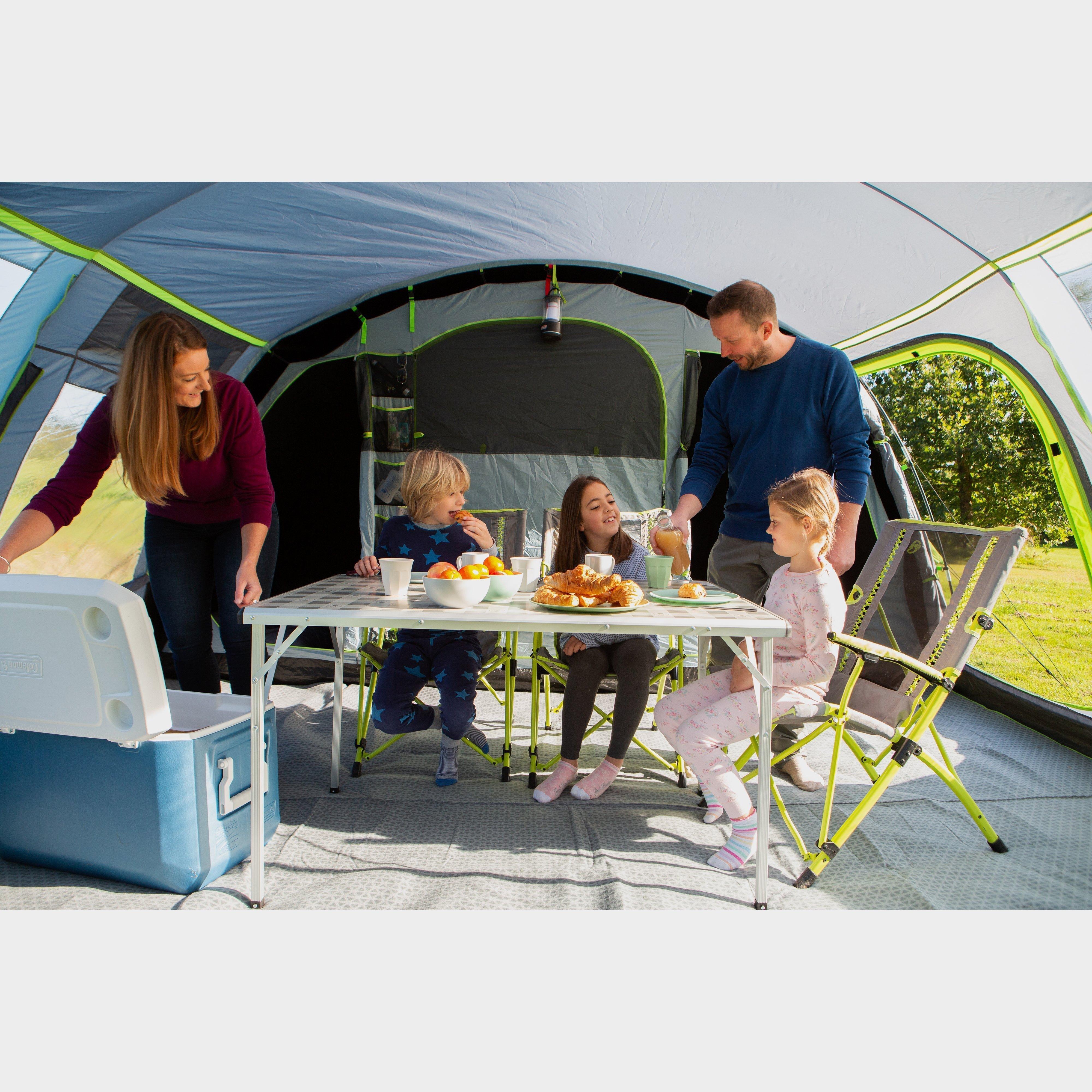Refurbished Meadowood 6 Person Large Tent with Blackout Bedrooms