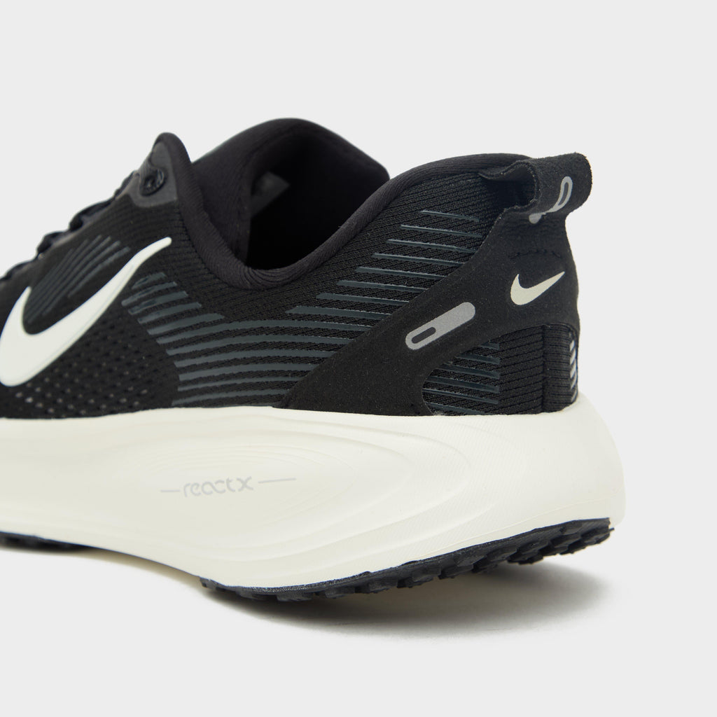 Older Kids’ Vomero 18 Road Running Shoes