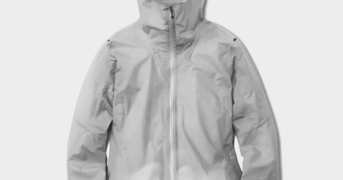 Grey Rab Women's Phantom Waterproof Pull-On Jacket – Blacks