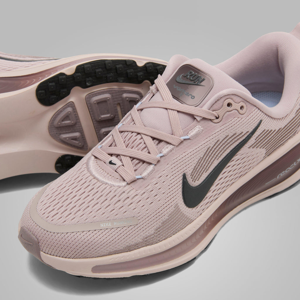 Older Kids’ Vomero 18 Road Running Shoes