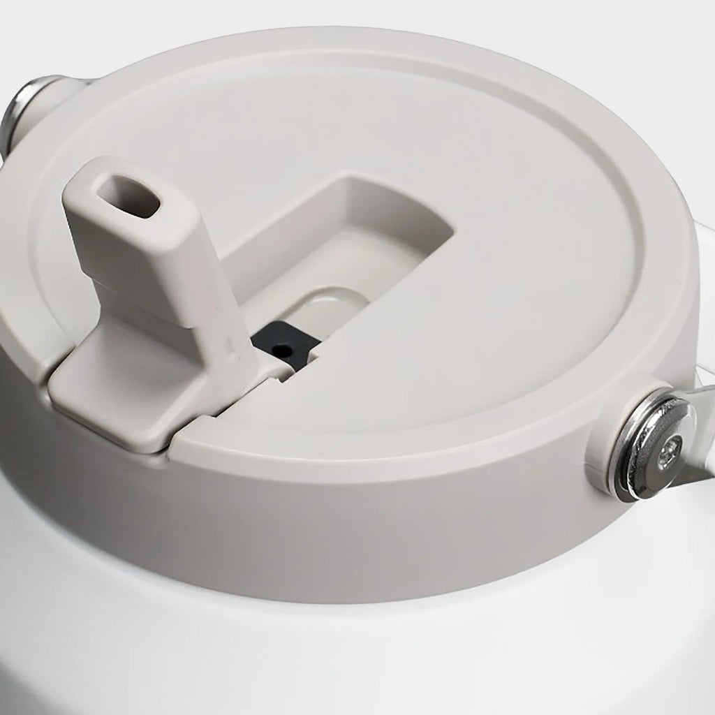 IceFlow™ Flip Straw 2.0 Jug 1.9L