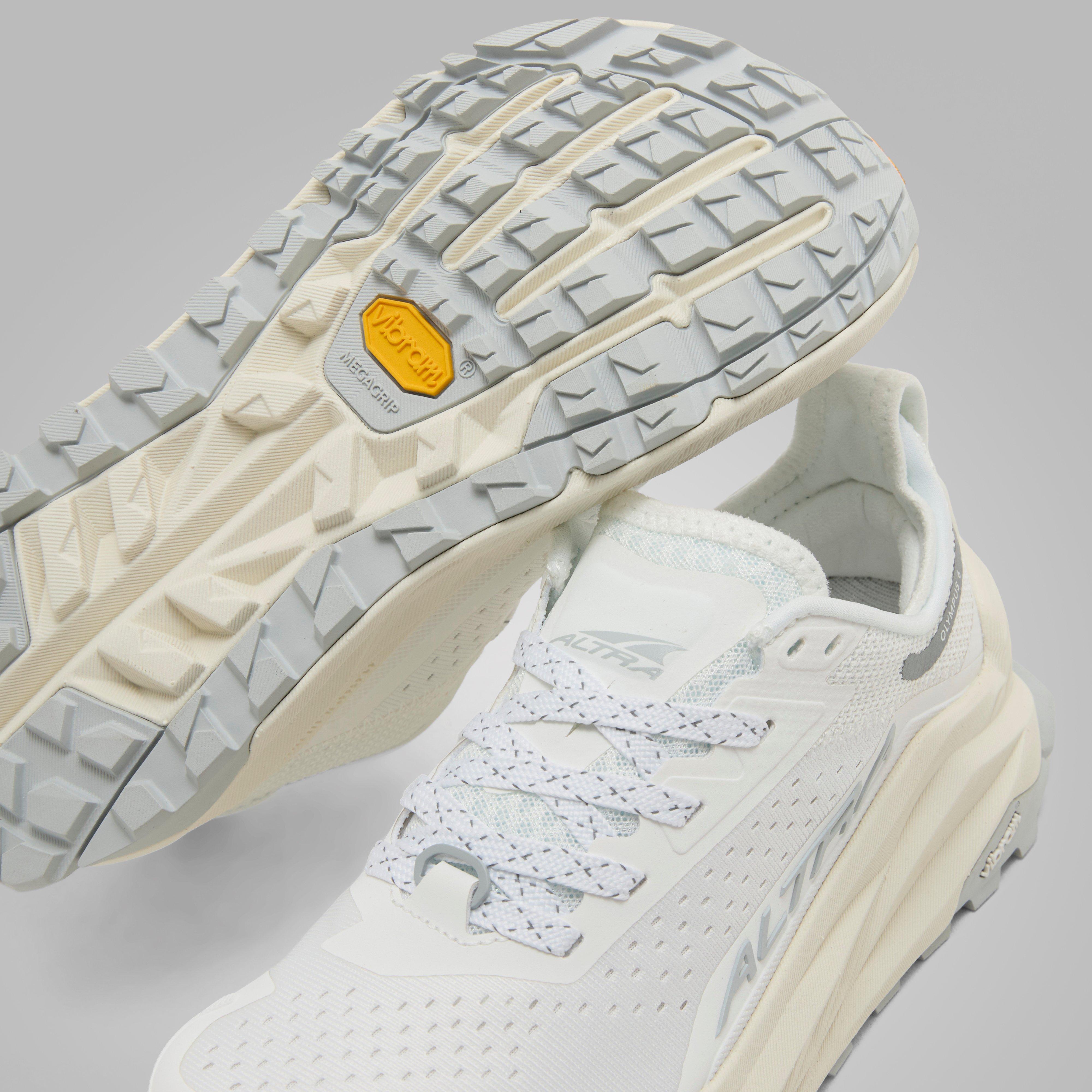 Women’s Olympus 6 Trail Running Shoes