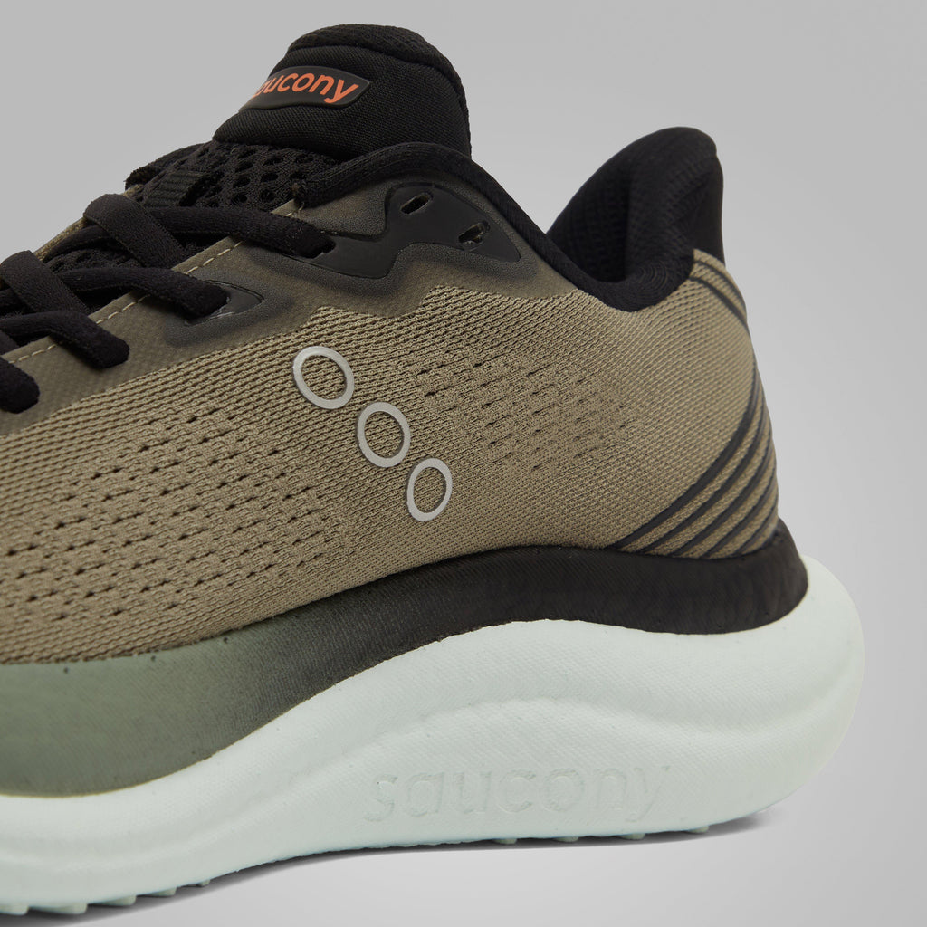 Men’s Triumph 23 Running Shoe