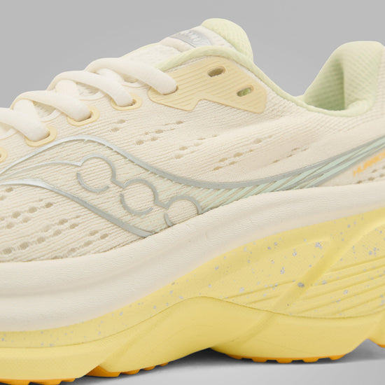 Women's Hurricane 25 Running Shoes