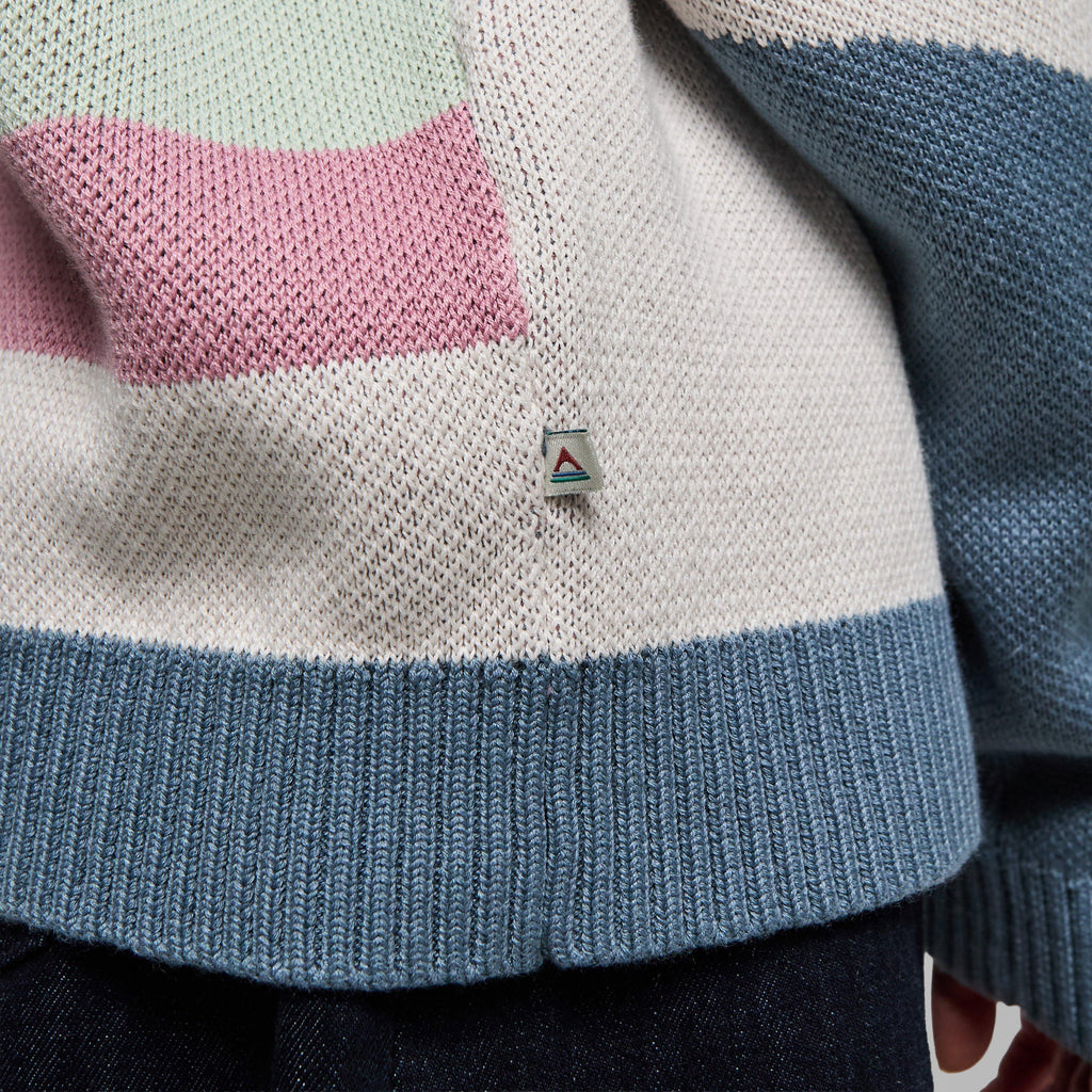 Women's Scenic Knitted Cardigan