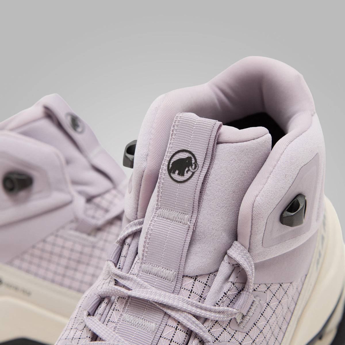 Women’s Sertig III Mid GTX Walking Shoes