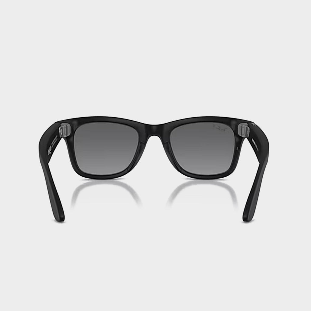 Meta Wayfarer Gradient Polarized Sunglasses
